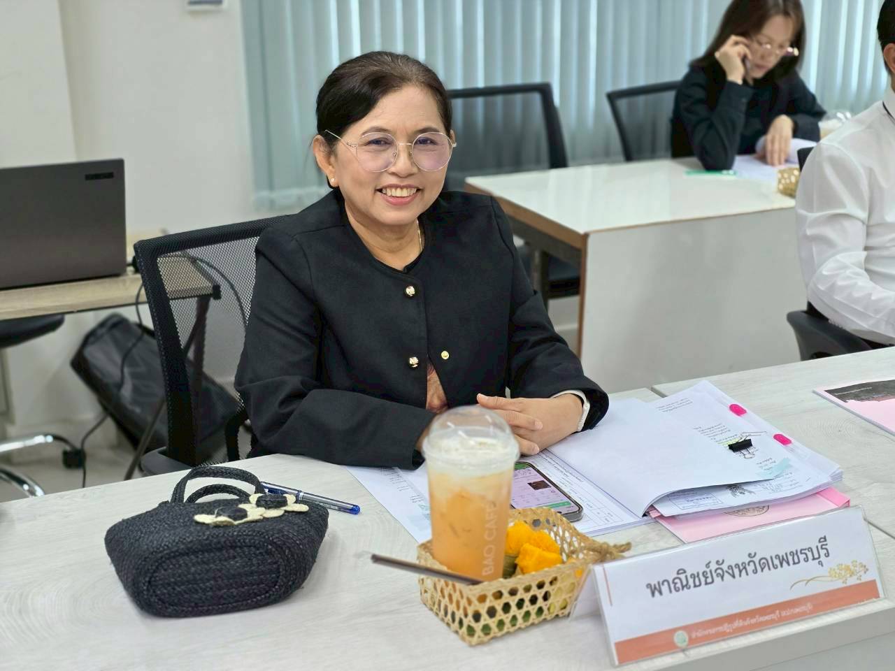 title - รองผู้ว่าราชการจังหวัดเพชรบุรี เป็นประธานการประชุมคณะกรรมการปฏิรูปที่ดินจังหวัดเพชรบุรี ครั้งที่ 1/2569 ณ ห้องประชุมสำนักงานการปฏิรูปที่ดินจังหวัดเพชรบุรี (ชั้น 2) โดยมี นางสาวยุพา ราชจินดา ปฏิรูปที่ดินจังหวัดเพชรบุรี กรรมการและเลขานุการรองผู้ว่าราชการจังหวัดเพชรบุรี เป็นประธานการประชุมคณะกรรมการปฏิรูปที่ดินจังหวัดเพชรบุรี ครั้งที่ 1/2569 ณ ห้องประชุมสำนักงานการปฏิรูปที่ดินจังหวัดเพชรบุรี (ชั้น 2) โดยมี นางสาวยุพา ราชจินดา ปฏิรูปที่ดินจังหวัดเพชรบุรี กรรมการและเลขานุการ